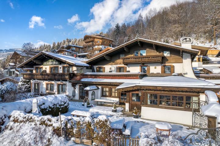 Ferienhaus für 40 Personen, mit Garten und Terrasse sowie Sauna in Kirchberg in Tirol