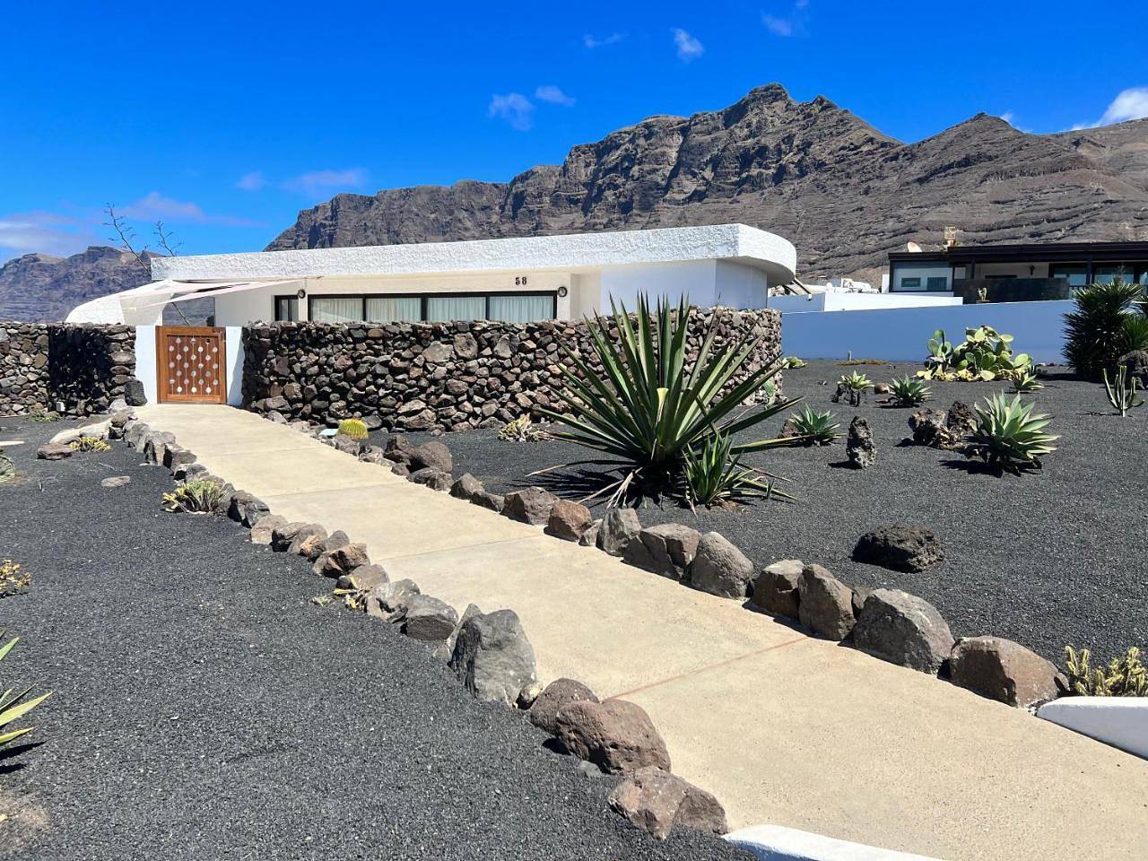 Apartamento entero, Lanzarote Famara Beach Bungalow in Playa Famara, Teguise