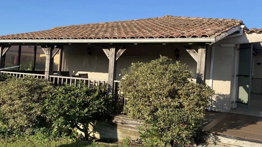 Villa pour 7 personnes, avec terrasse et piscine dans le Tarn