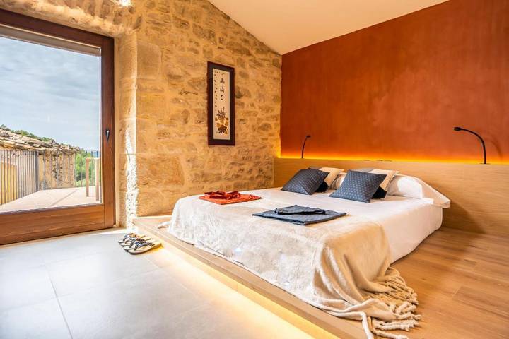 Hotel para 2 personas, con piscina además de vistas y jardín - 1