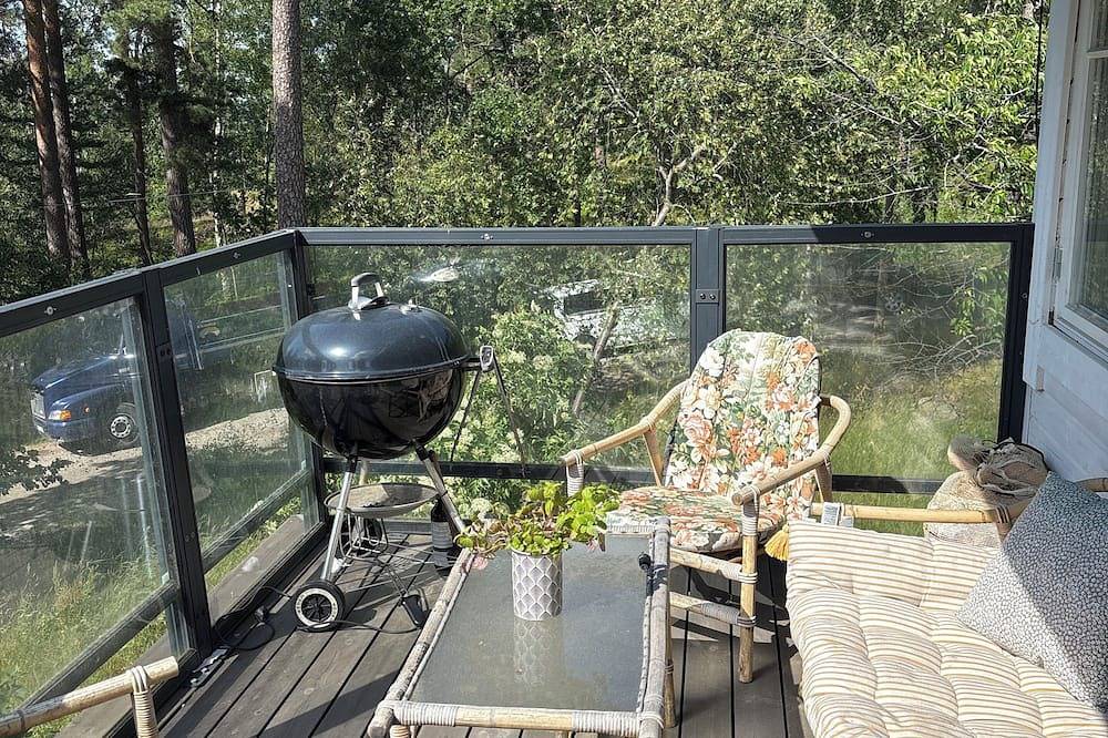 Cozy house from 1920, sea view and swimspa pool, pets allowed in Kummelnäs, Nacka