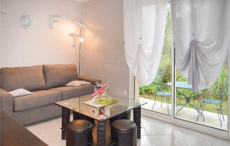 Encantador apartamento con piscina y WiFi, cerca del centro de la ciudad y del río in Ville-di-Paraso, Region de Calvi