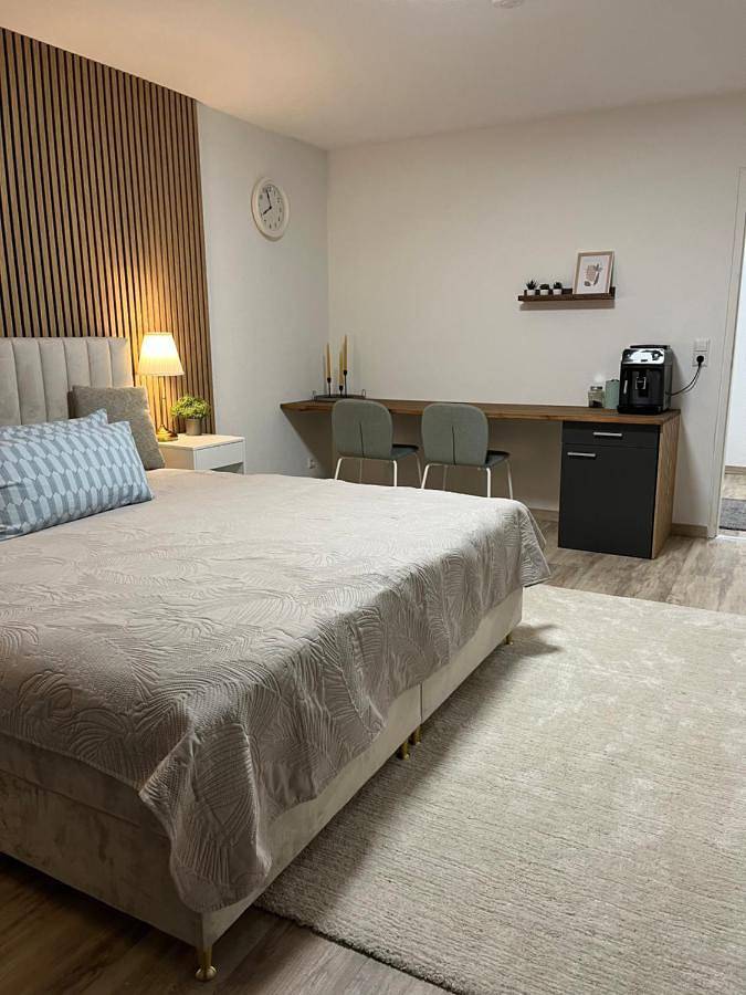 Ferienwohnung für 2 Personen, mit Balkon und Ausblick