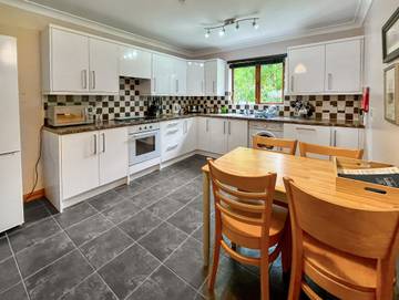 Log Cabin for 6 People in Loch Lomond, Stirling region, Photo 4