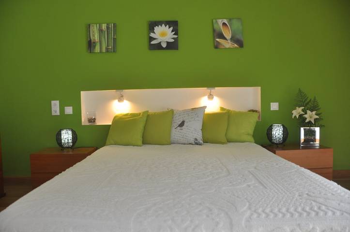Alojamiento y desayuno para 5 personas, con Balcón/Terraza además de Jardín y Vistas en Espadanal - 4