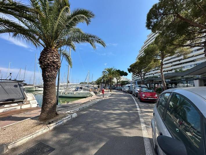 Gîte pour 4 personnes, avec vue et terrasse dans Plage de la Pierre au Tambour - 2