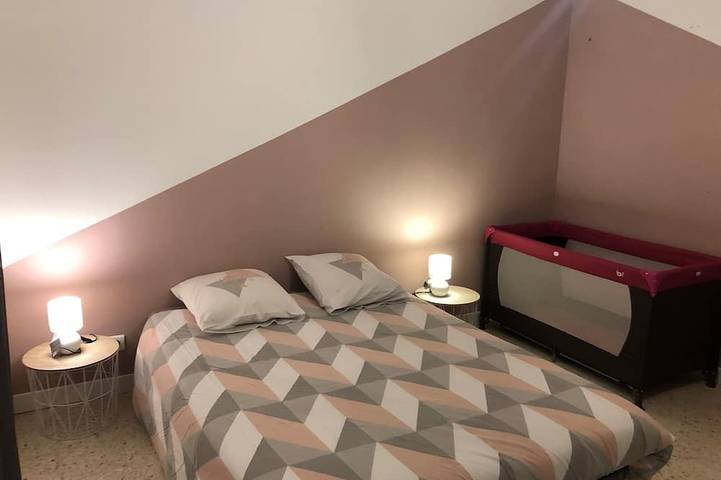 Location de vacances pour 8 personnes, avec jardin et terrasse à Beauvoisin - 4