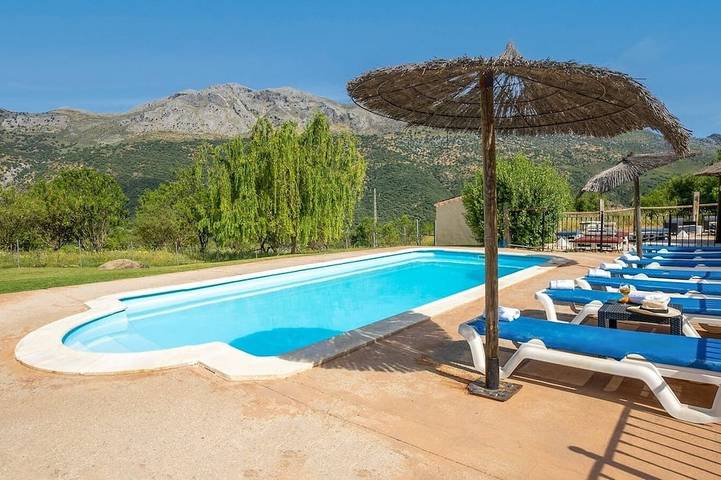 Chalet para 20 personas, con jardín - 1