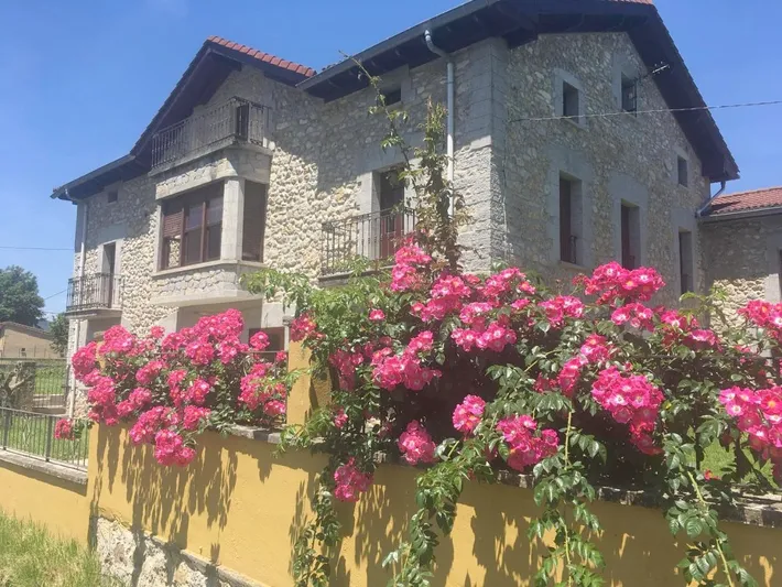 Casa de vacaciones para 22 personas, con vistas y jardín, Se admiten mascotas - 1