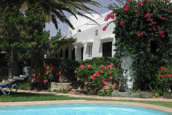 Ferienhaus für 9 Personen, mit Garten in Cala Ferrera