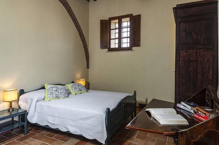 Belvedere Siena Hills: entire Tuscan Farmhouse, Views, AC, just 10min from Siena in Siena, Siena region2