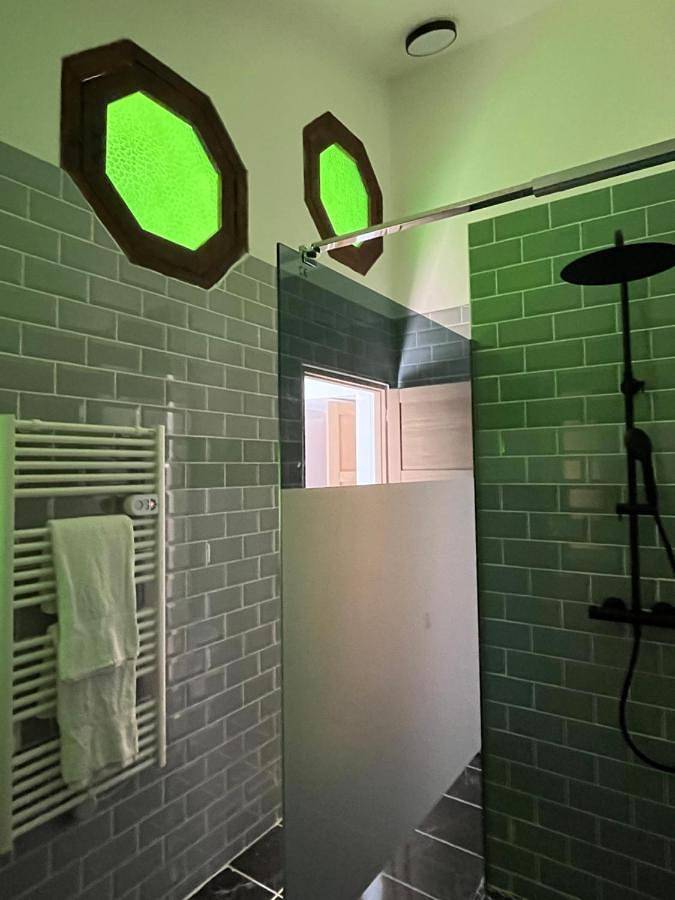 Maison d’hôte pour 4 personnes, avec vue ainsi que piscine et jardin à Saint-Étienne-de-Boulogne - 2