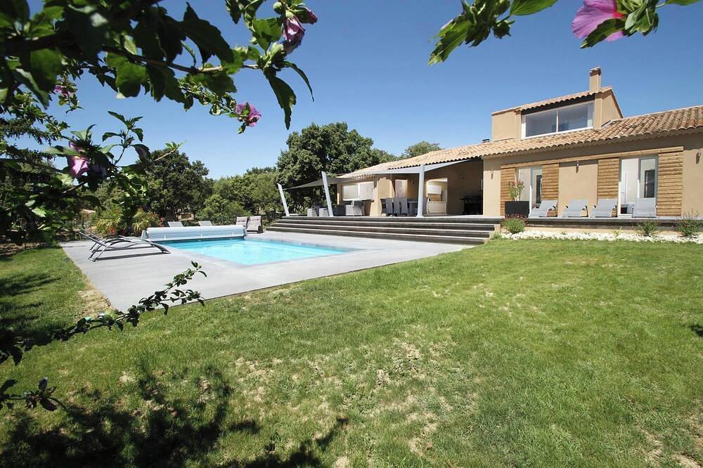 Gîte de L'olivier Drôme Provençale à Proximité du Château de Grignan in Grignan, Nyons region