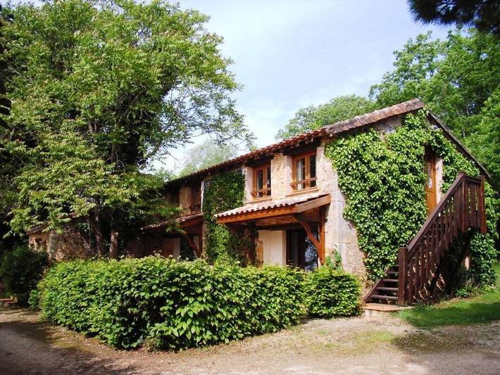 Maison de vacances pour 11 personnes, avec sauna et jardin ainsi que jacuzzi et terrasse, animaux acceptés dans le Sud de la France