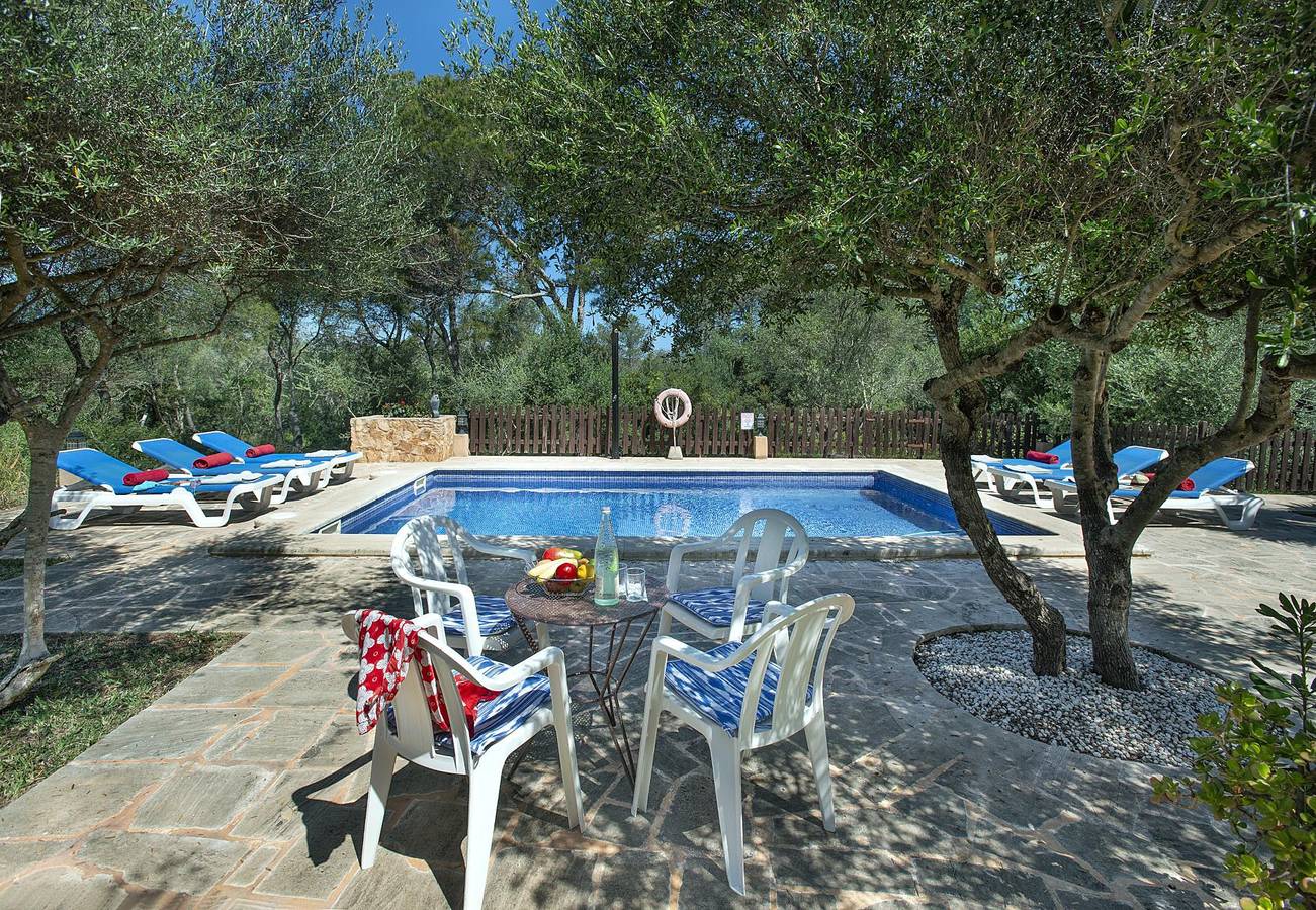 Naveta in Cala Sa Nau, Felanitx
