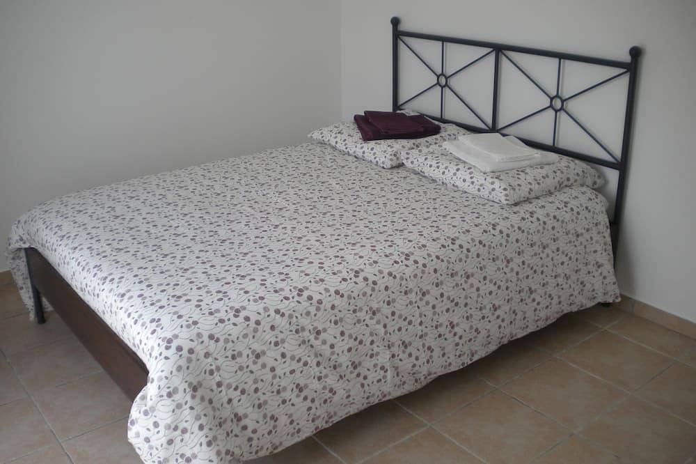 Appartement entier, \"Gite du levant\" à La petite Auberge, 1 - 5 p dans un havre de paix in Tournissan, Région de Limoux