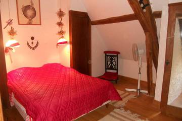 Maison De Vacances pour 16 Personnes dans Lauzès, Parc Naturel Régional des Causses du Quercy, Photo 1