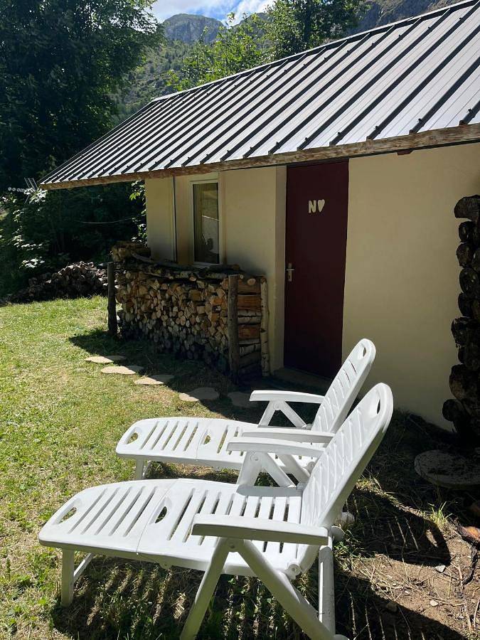 Parc de vacances pour 2 personnes, avec jardin ainsi que sauna et vue, animaux acceptés dans Col De La Croix De Fer