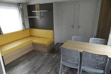 Camping pour 4 Personnes dans Quettehou, Cotentin, Photo 2