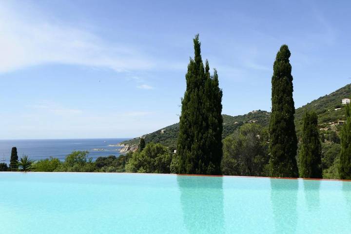 Location de vacances pour 4 personnes, avec jardin ainsi que piscine et vue à Cargèse - 3