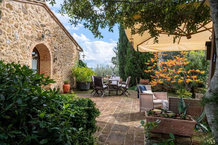 Agriturismo per 6 persone, con giardino, con animali domestici in Casole d'Elsa