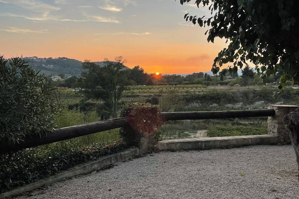 Maison de Famille Entre Pinède et Vignes à 15mn de la Plage in Le Castellet, Toulon region