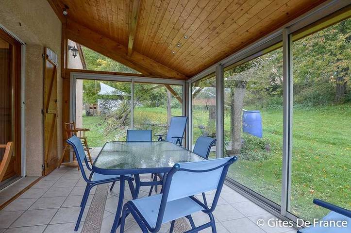 Gîte pour 6 personnes, avec jardin et terrasse à Aydat - 2