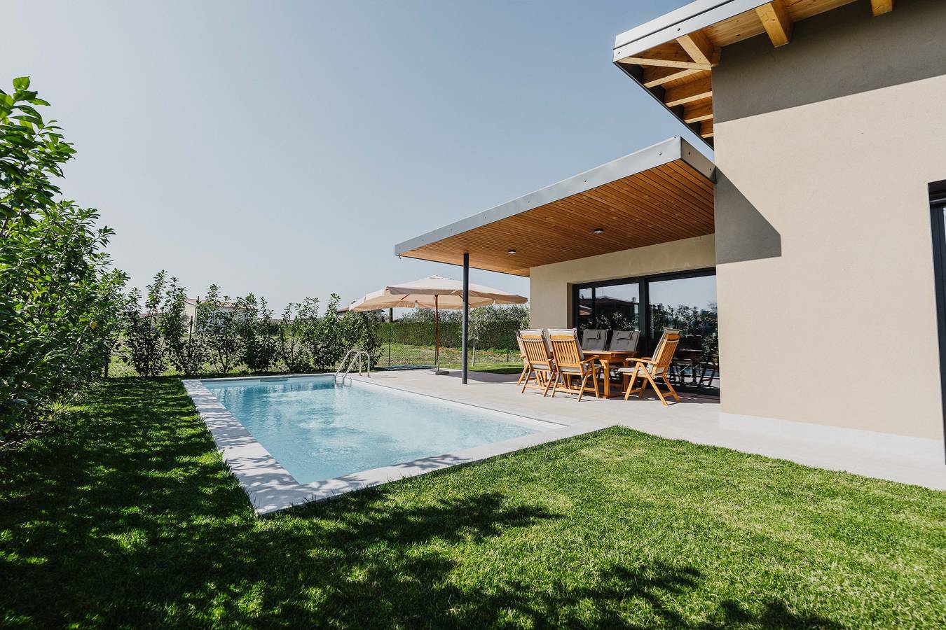 Villa 'Luxe Maxime' con piscina privata, Wi-Fi e aria condizionata in Lazise, Prealpi Gardesane