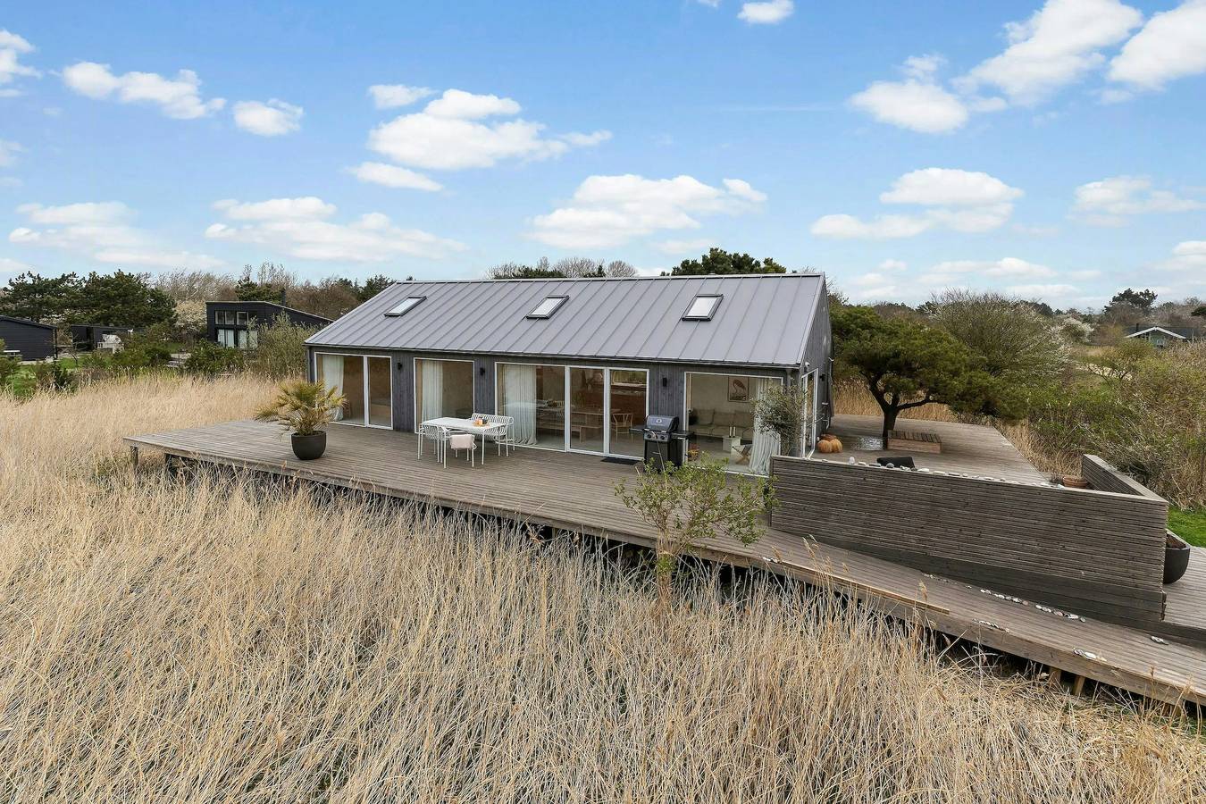 Designhaus mit Meerblick und Außenbad auf der Landzunge in Yderby Lyng, Sjællands Odde