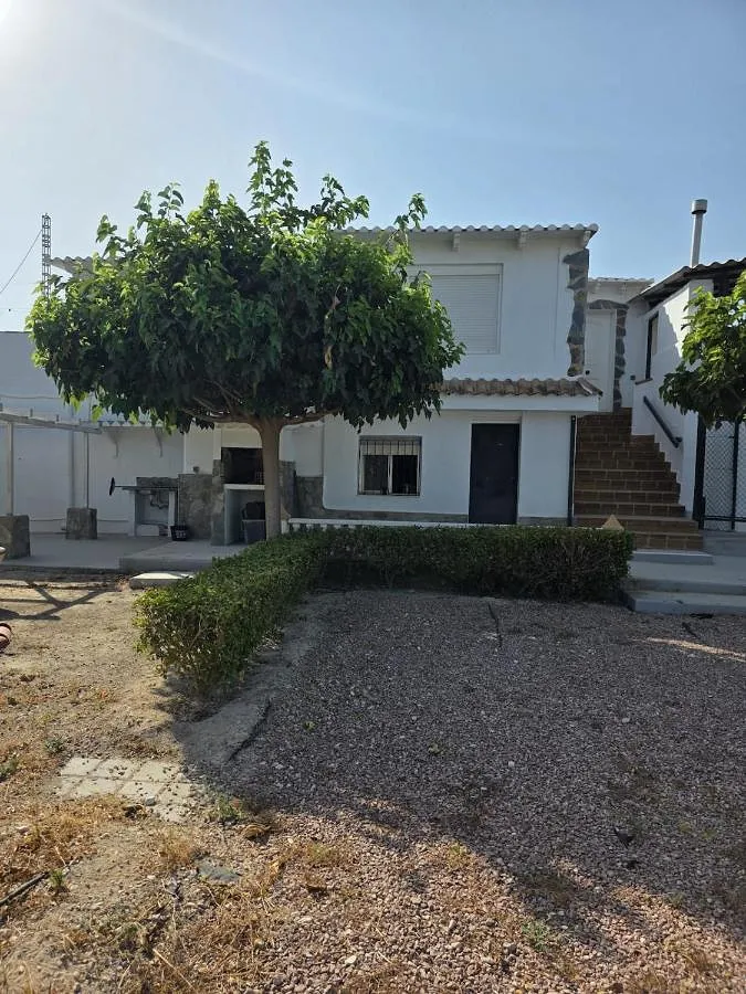 Casa de vacaciones para 6 personas, con vistas además de jardín y terraza, Se admiten mascotas - 1