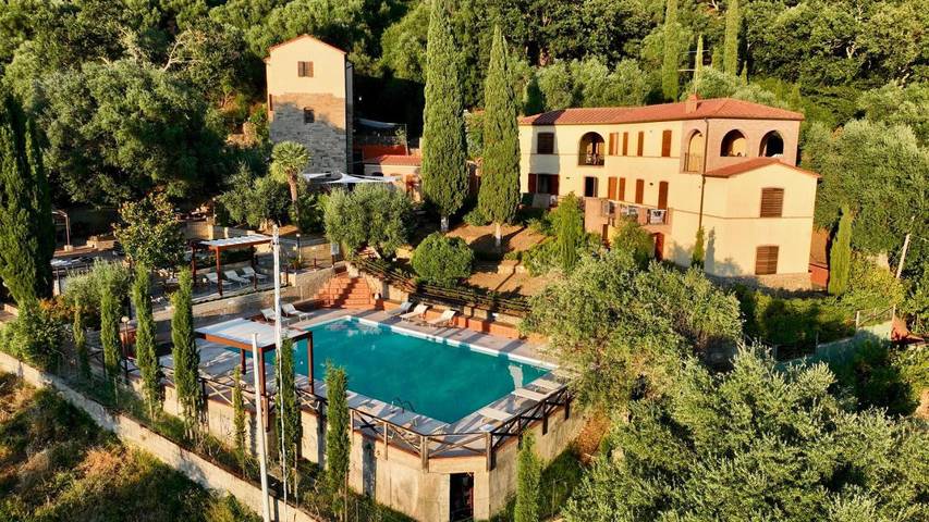 B&b per 2 persone, con Terrazza e Giardino nonché Piscina e Panorama a Scarlino