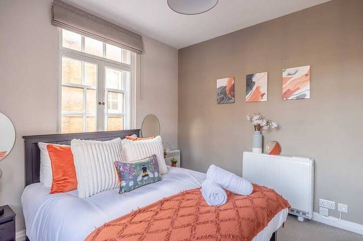 Appartement entier, 1Br|Parking|Doorstep Of Windsor Castle|By Tempstay in Windsor, Berkshire