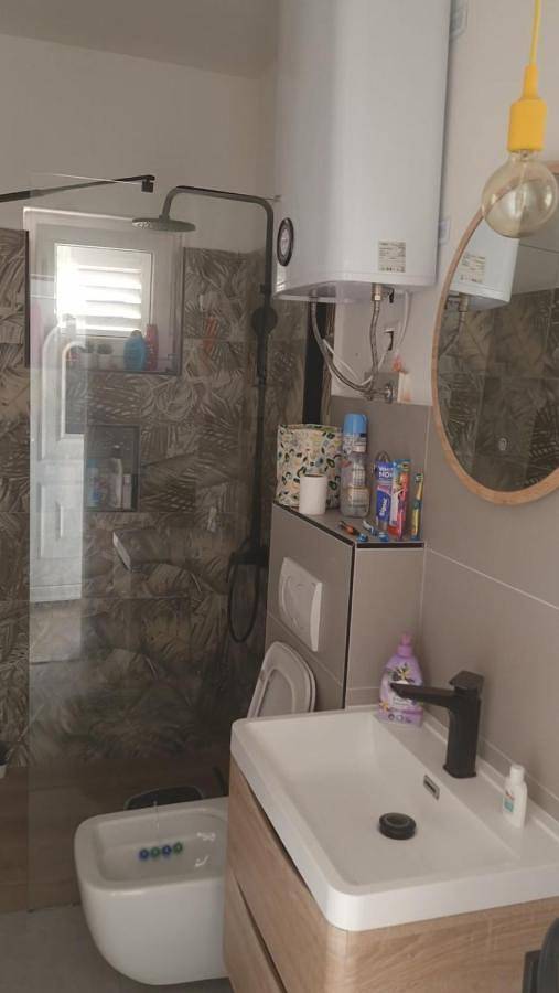 Maison d’hôte pour 6 personnes, avec vue et jardin à Podaca - 3
