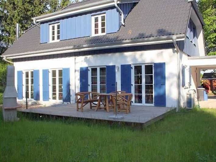 Ferienhaus für 5 Personen, mit Terrasse und Seeblick auf Hiddensee