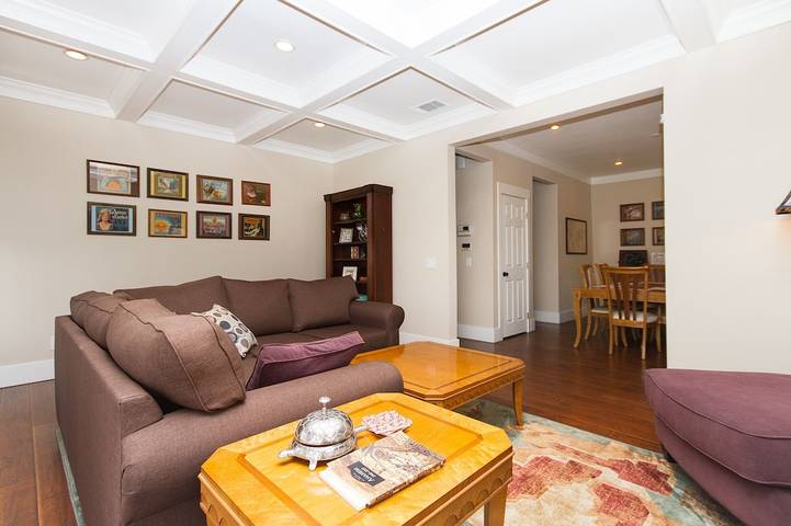 Vacation rental for 9 people, with yard and terrace in Anaheim