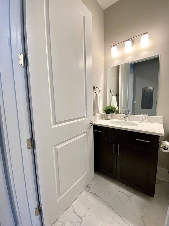 Ganze Wohnung, 2Br Condo in Downtown Lynchburg w/ Picturesque Views in Lynchburg, Virginia