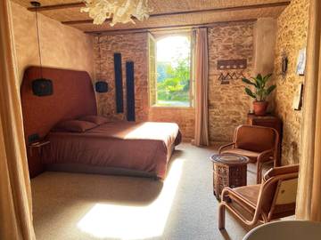 Chambre d’hôte pour 2 personnes, avec vue ainsi que jardin et terrasse à Sauveterre-la-Lémance