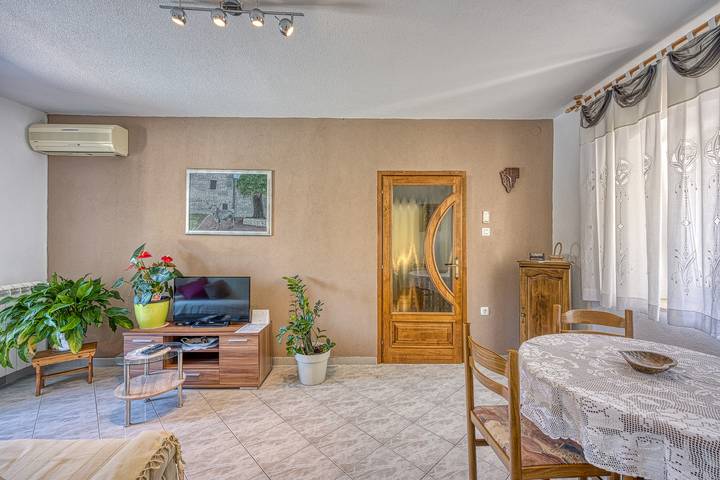 Ferienhaus für 8 Personen, mit Pool und Terrasse, mit Haustier in Istrien - 4