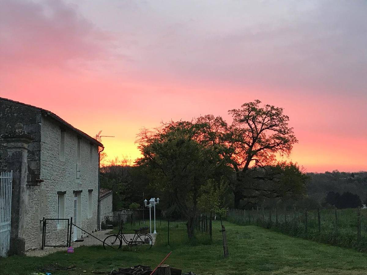 Four-Bedroom House in Chaniers, Région de Saintes