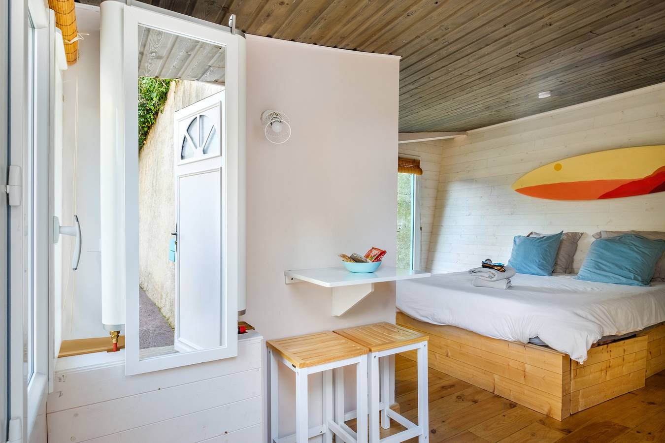 Studio entier, Studio 'Little California' avec terrasse privée, Wi-Fi et climatisation in Cagnes-sur-Mer, Côte méditerranéenne (France)