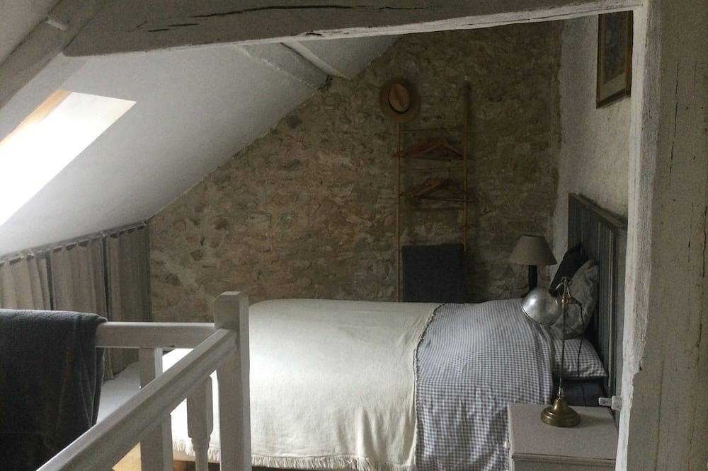 Apartamento entero, Duplex studio with small garden at the foot of the château in Nogent-le-Rotrou, Región de Nogent-le-Rotrou
