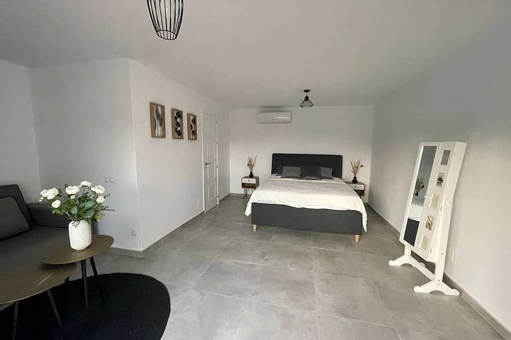 Villa  with 3 bedrooms and 4  bathrooms  and big private swimming pool in Cómpeta, Málaga Province