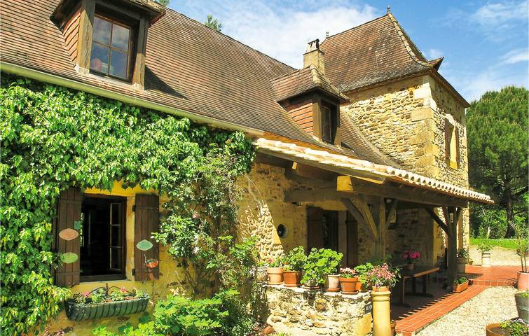 Maison de vacances pour 8 personnes, avec terrasse ainsi que jardin et piscine en Dordogne - 4