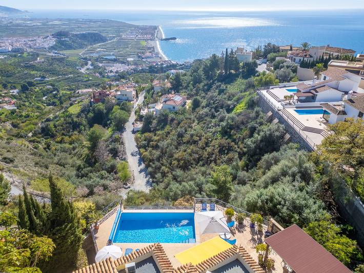 Villa 'Aura' mit Meerblick, WLAN und Klimaanlage in Salobreña, Costa Tropical