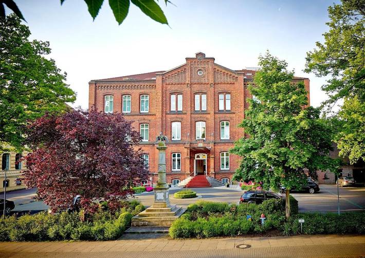 Hotel, mit Terrasse