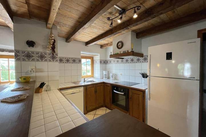 Location de vacances pour 8 personnes, avec balcon et jardin à Saint-Étienne-de-Baïgorry
