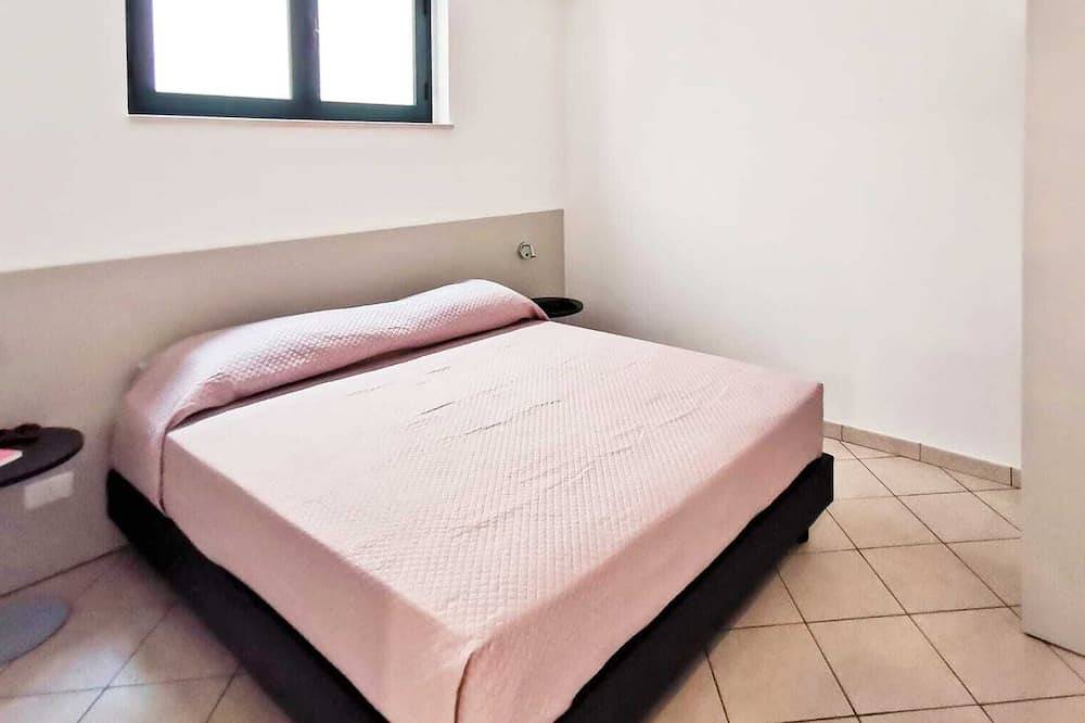 Ganze Wohnung, Two-bedroom apartment in Capo d'Orlando, near the sea (450m) in Capo d'Orlando, Messina Provinz