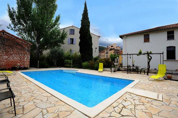 Location de vacances pour 5 personnes, avec balcon ainsi que jardin et piscine à Céret - 2