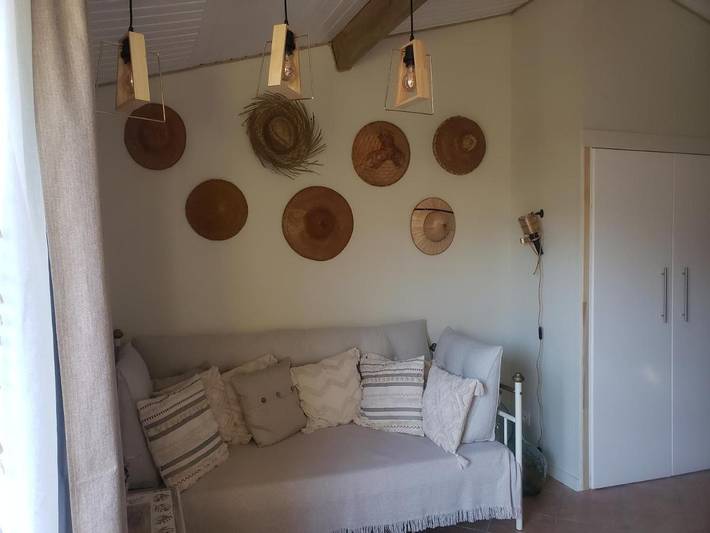 Gîte pour 3 personnes, avec terrasse à Le Tablier