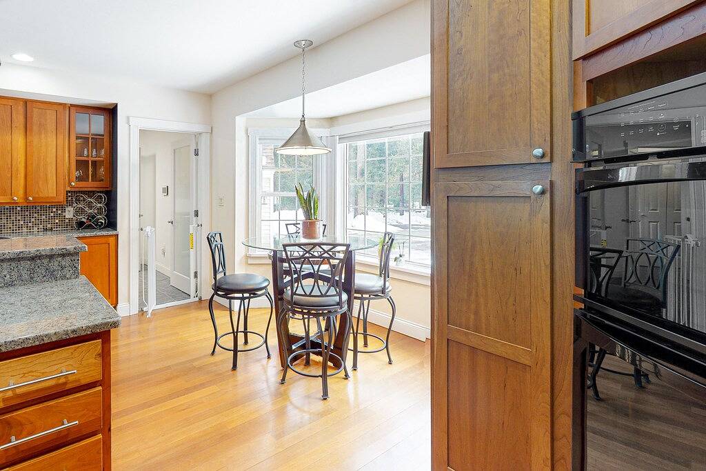 Secluded getaway near the beach & town with game room and hot tub in Ogunquit, York County